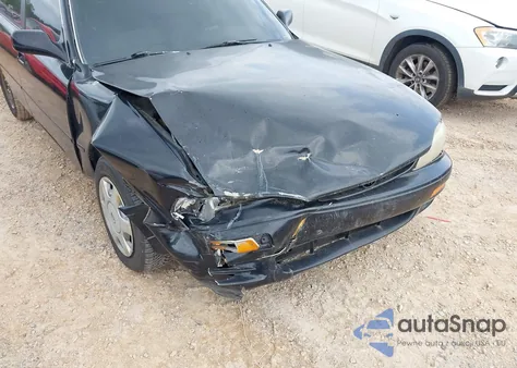 1996 Toyota Camry Le from USA, damaged, VIN 4T1EF12K9TU117514